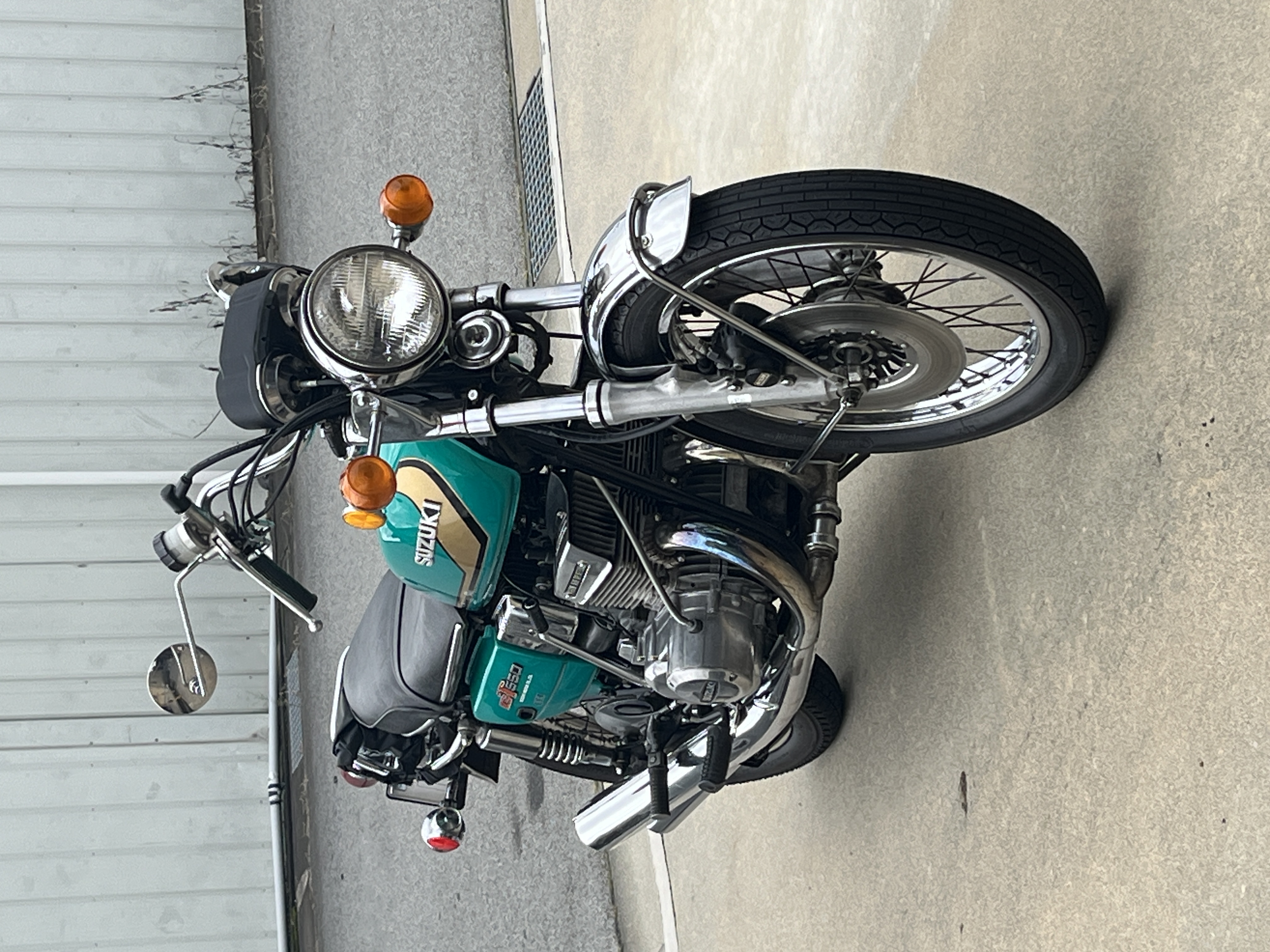 SUZUKI